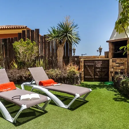 Deluxe Bella Air Con & Heated Pool, Tenerife South Villa *