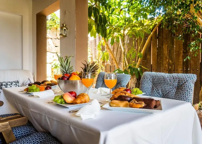 Villa Deluxe Bella Air Con & Heated Pool, Tenerife South Chayofa