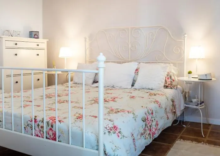 Villa Deluxe Bella Air Con & Heated Pool, Tenerife South Chayofa