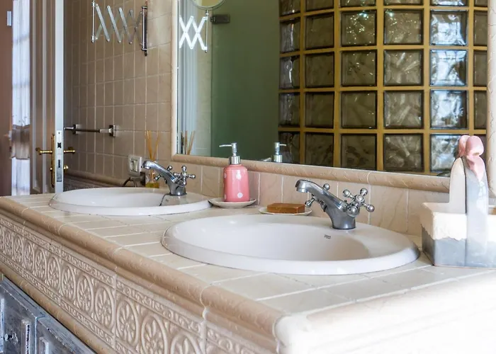 Deluxe Bella Air Con & Heated Pool, Tenerife South