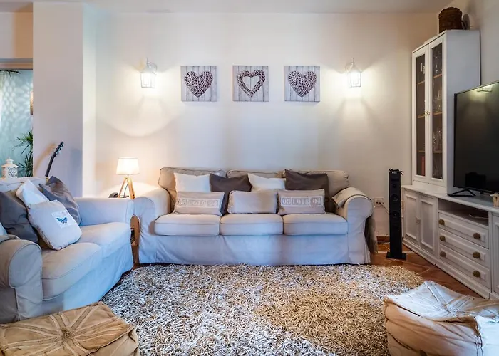 Deluxe Bella Air Con & Heated Pool, Tenerife South Villa