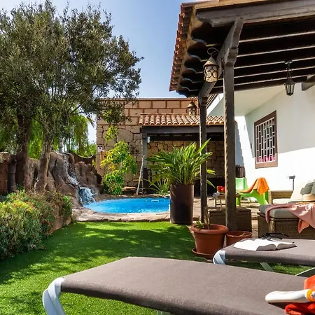 Deluxe Bella Air Con & Heated Pool, Tenerife South Villa
