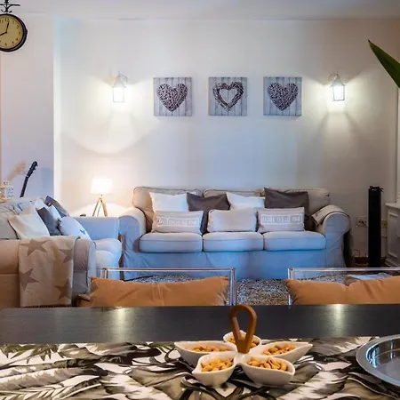 Deluxe Bella Air Con & Heated Pool, Tenerife South * Chayofa