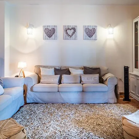 Deluxe Bella Air Con & Heated Pool, Tenerife South Villa