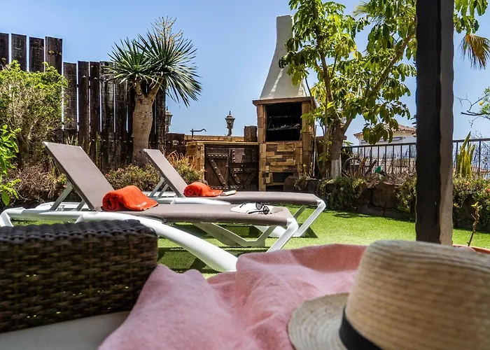 Deluxe Bella Air Con & Heated Pool, Tenerife South Villa Chayofa