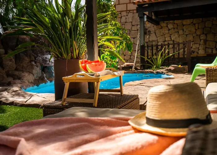 Villa Deluxe Bella Air Con & Heated Pool, Tenerife South
