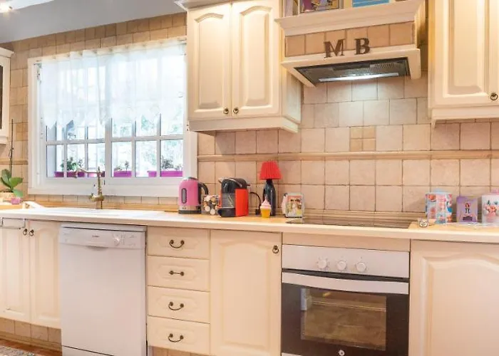 Deluxe Bella Air Con & Heated Pool, Tenerife South Villa Chayofa