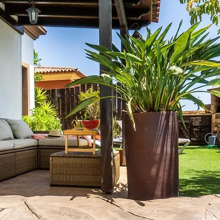 Willa Deluxe Bella Air Con & Heated Pool, Tenerife South