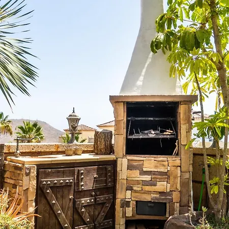 Deluxe Bella Air Con & Heated Pool, Tenerife South וילה *