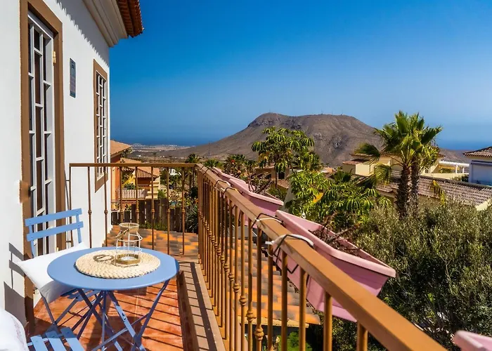 Villa Deluxe Bella Air Con & Heated Pool, Tenerife South
