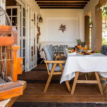 Villa Deluxe Bella Air Con & Heated Pool, Tenerife South