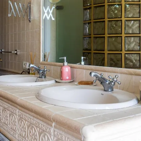 Deluxe Bella Air Con & Heated Pool, Tenerife South